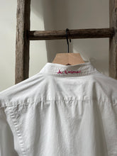 Load image into Gallery viewer, je t'aime white button down