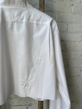 Load image into Gallery viewer, annette cropped button down