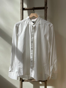 je t'aime white button down