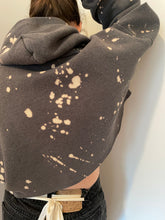 Load image into Gallery viewer, addie cropped sweatshirt
